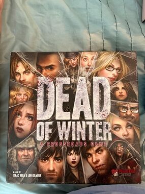 Dead of Winter: A Crossroads Game - Illustrated Board Game (Gray, Red, Brown)